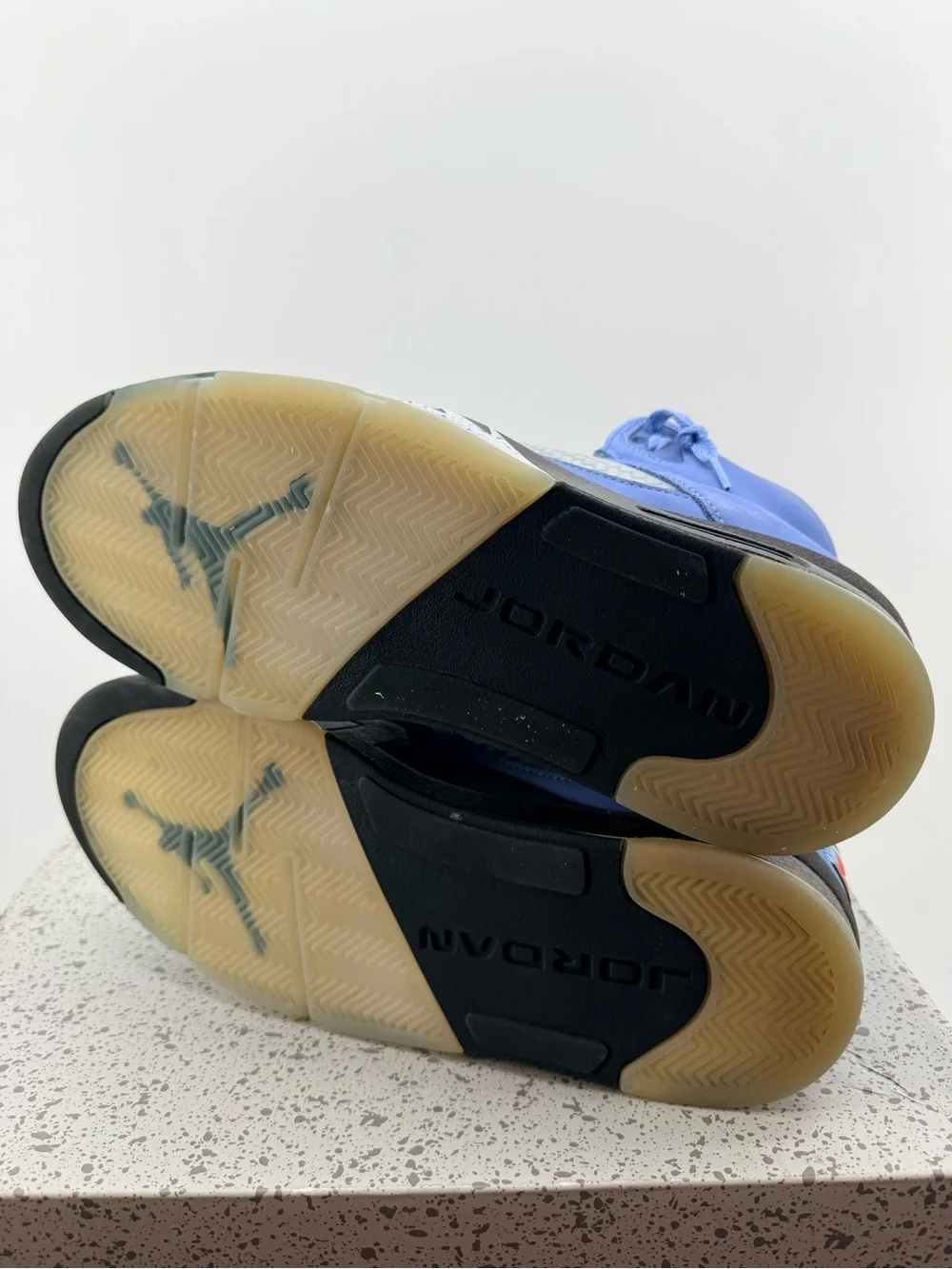 Jordan 5 Retro UNC University blue Size 10.5M